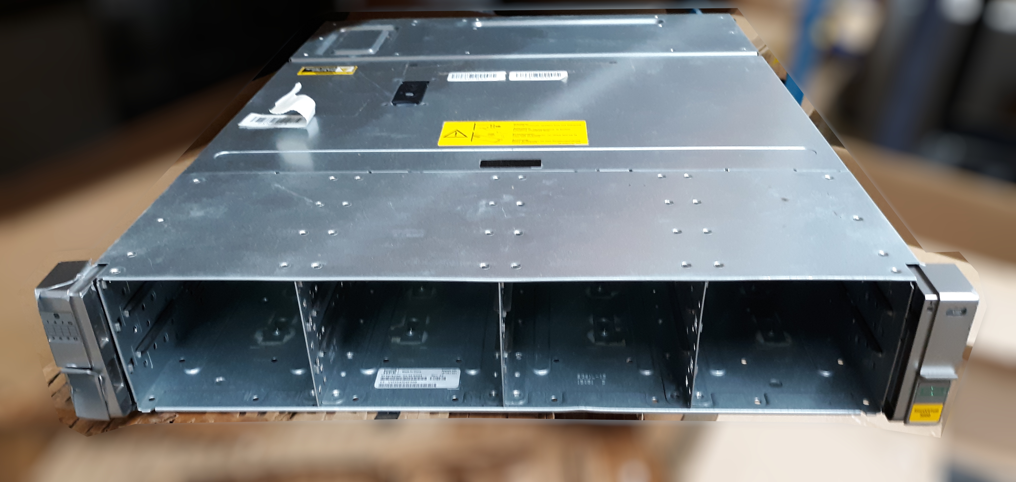 HPE StoreVirtual 3000 12 3.5" bays 2U Server G3J46-63011 G3J46-62004 N9W99A