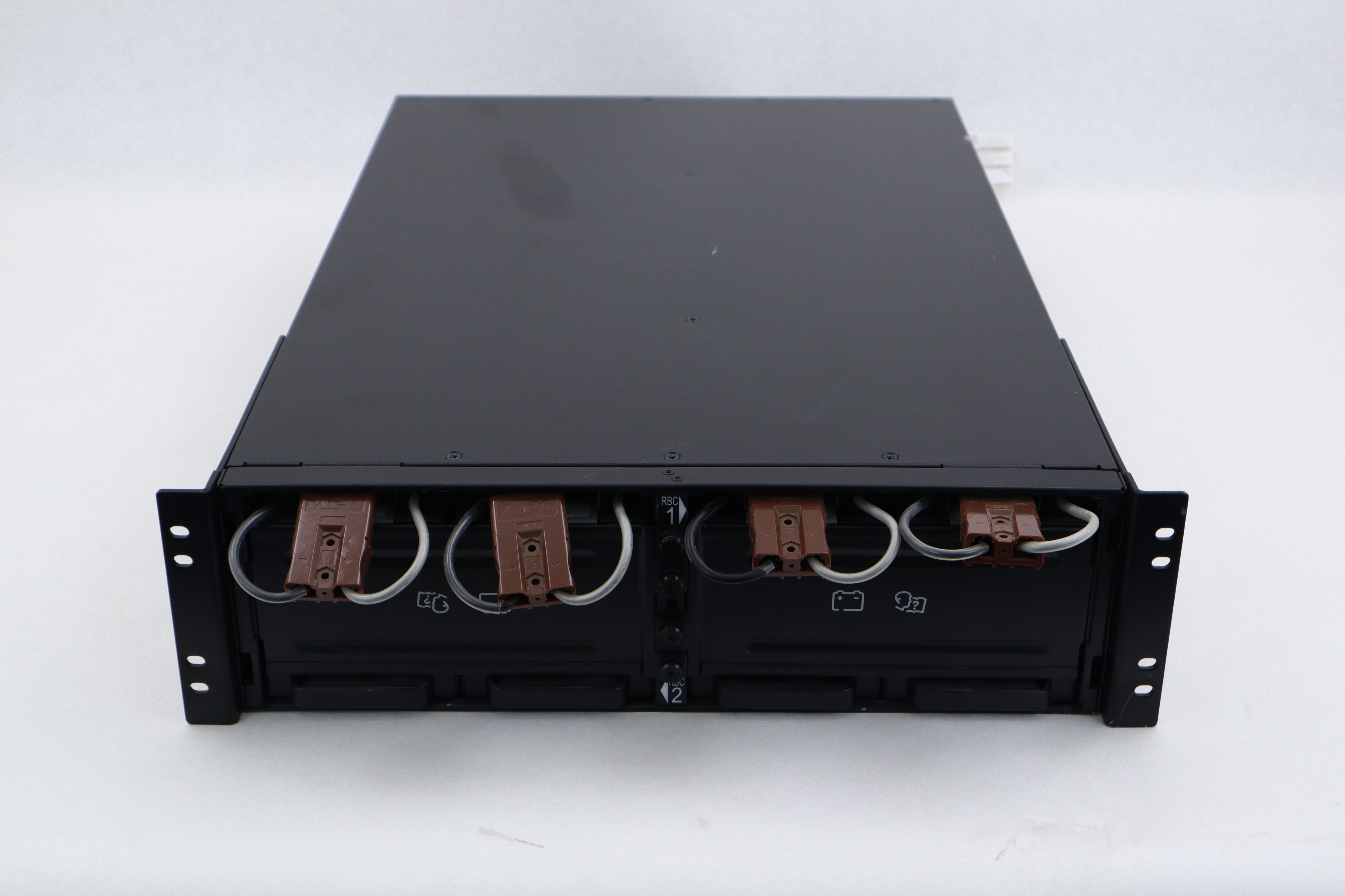 APC Smart-UPS SRT 192V 8kVA and 10kVA RM Battery Pack SRT192RMBP2 *NO Batteries*