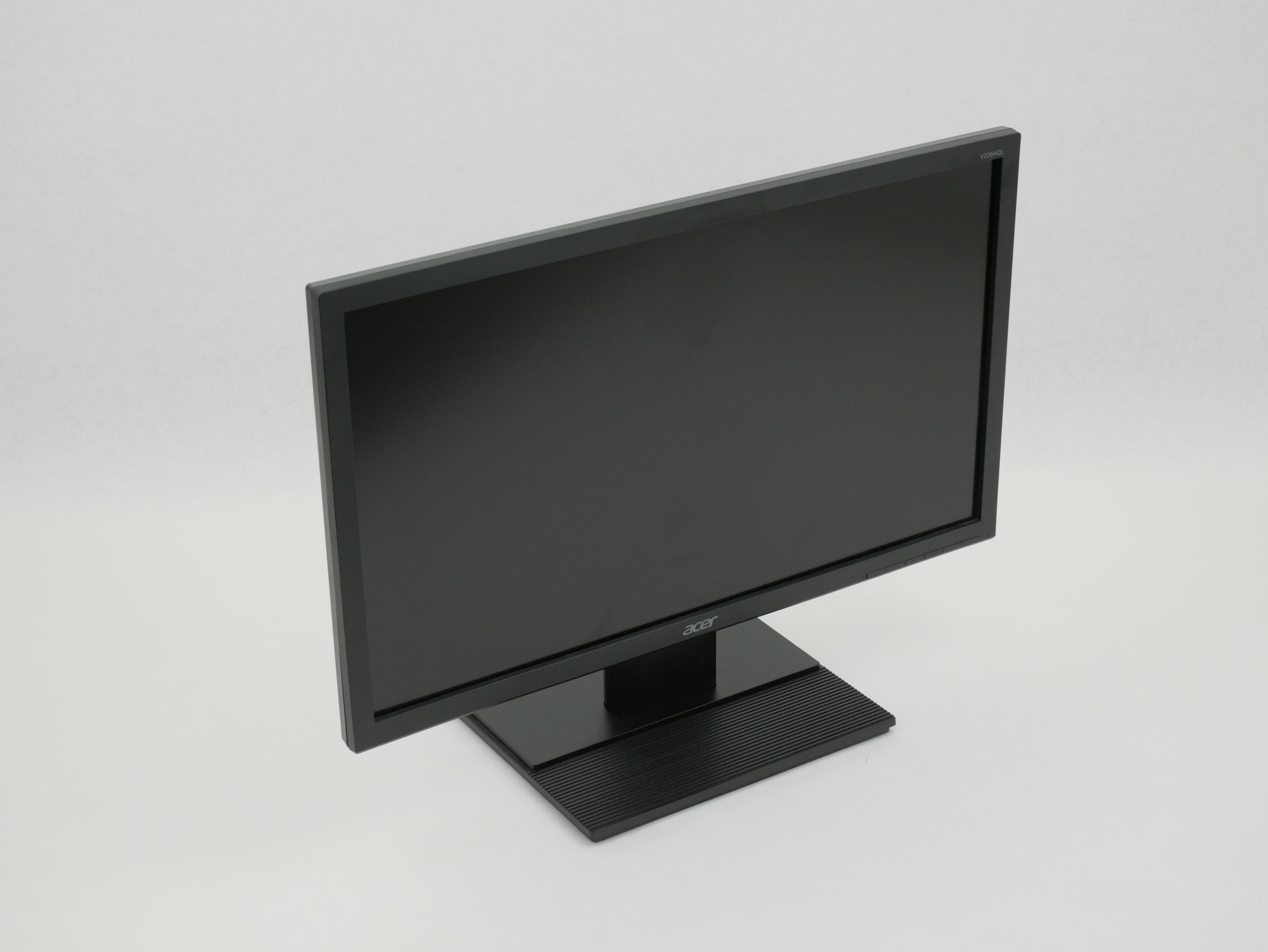 Acer V226HQL LED Monitor 21.5" 1080p TN 200 cd/m 5ms DVI UM.WV6AA.A05
