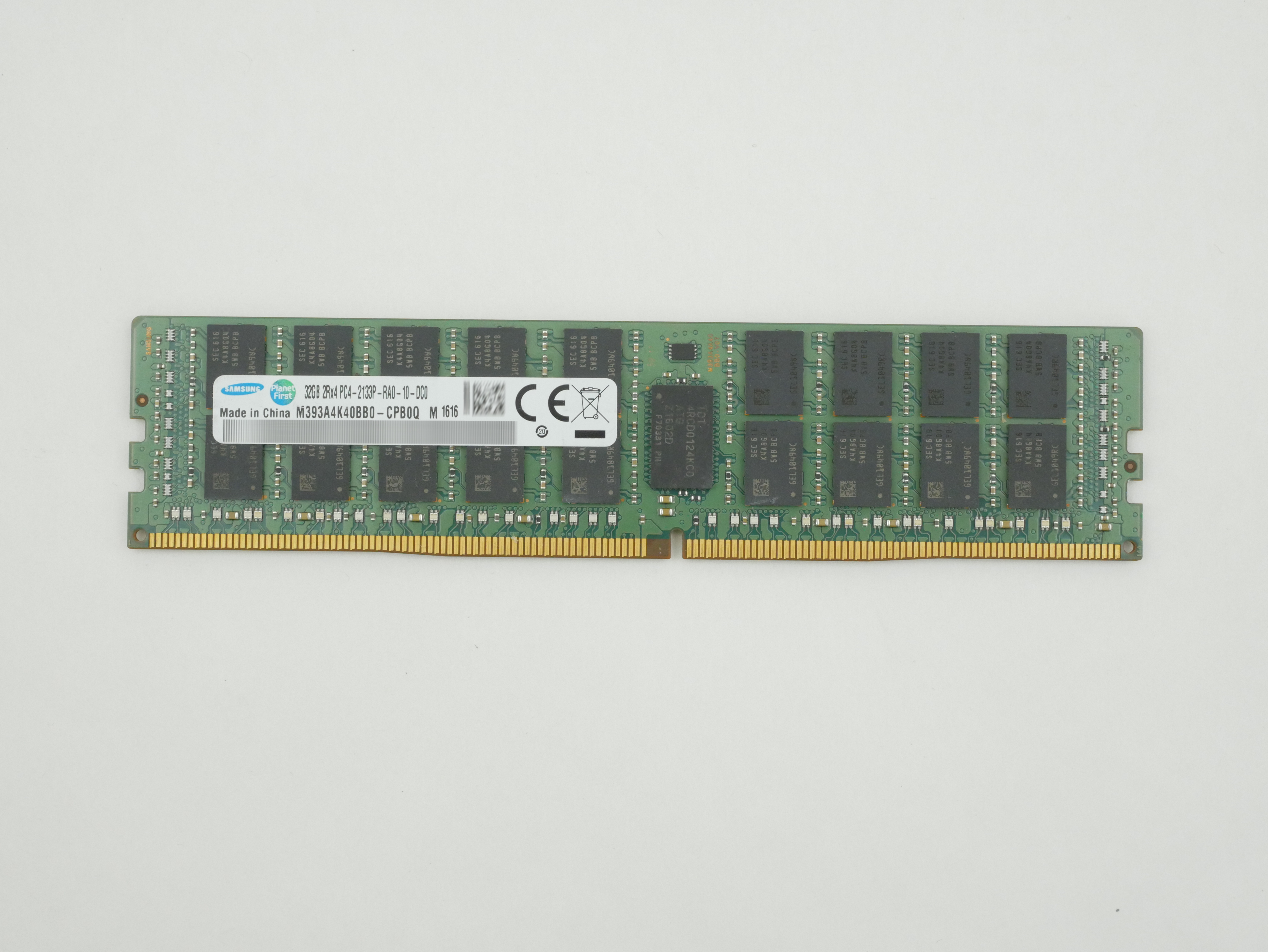 Samsung 32GB 2Rx4 PC4-2133P DDR4 2133MHz ECC Server Memory M393A4K40BB0-CPB0Q
