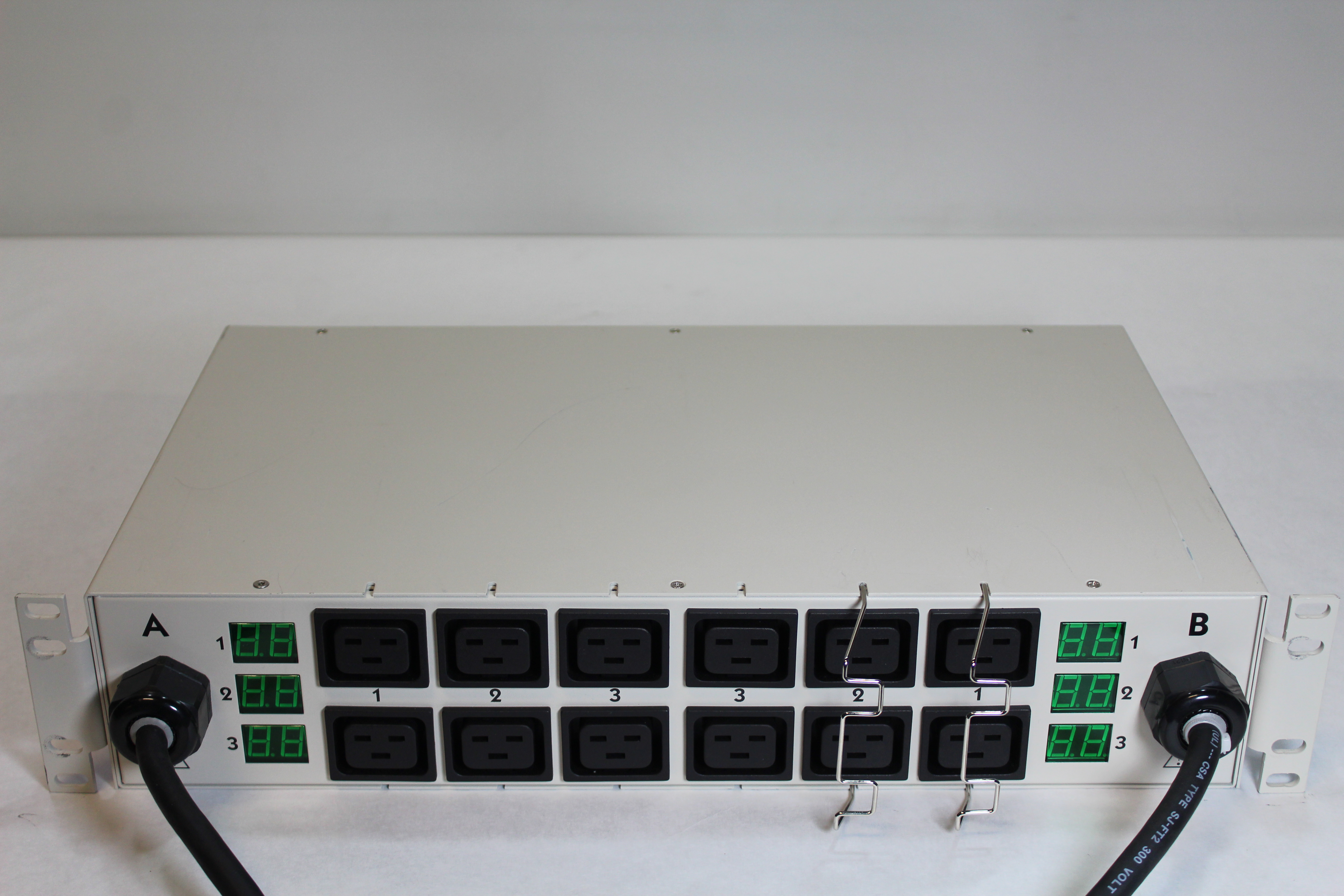 Server Technonlogy Sentry Smart PDU 2U 20A 240V 12x C19 CS-12HD2-L20