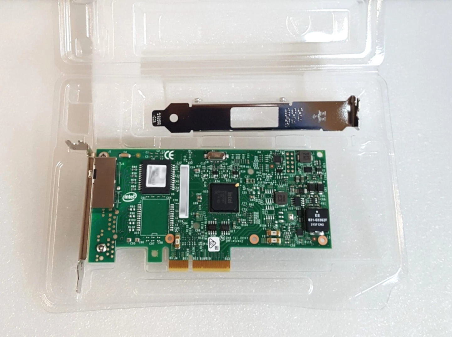 Maclocks Adjustable iPad Floor Stand Kiosk with Lock Space Enclosure 147W224SENW