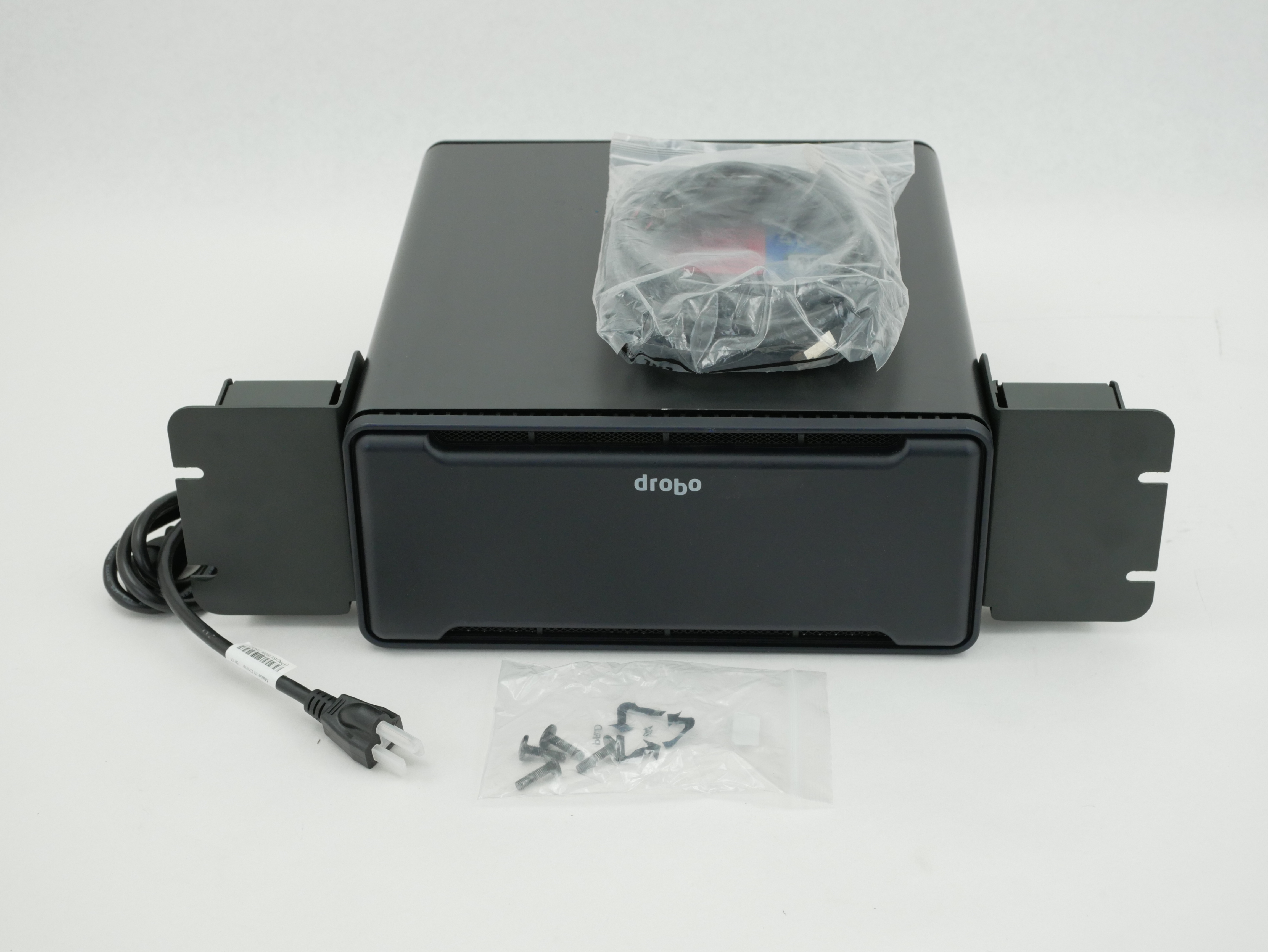 Drobo 8-bay iSCSI SAN Storage Array HDD SATA B810i 926-00001-001 DR-B810I-3A21