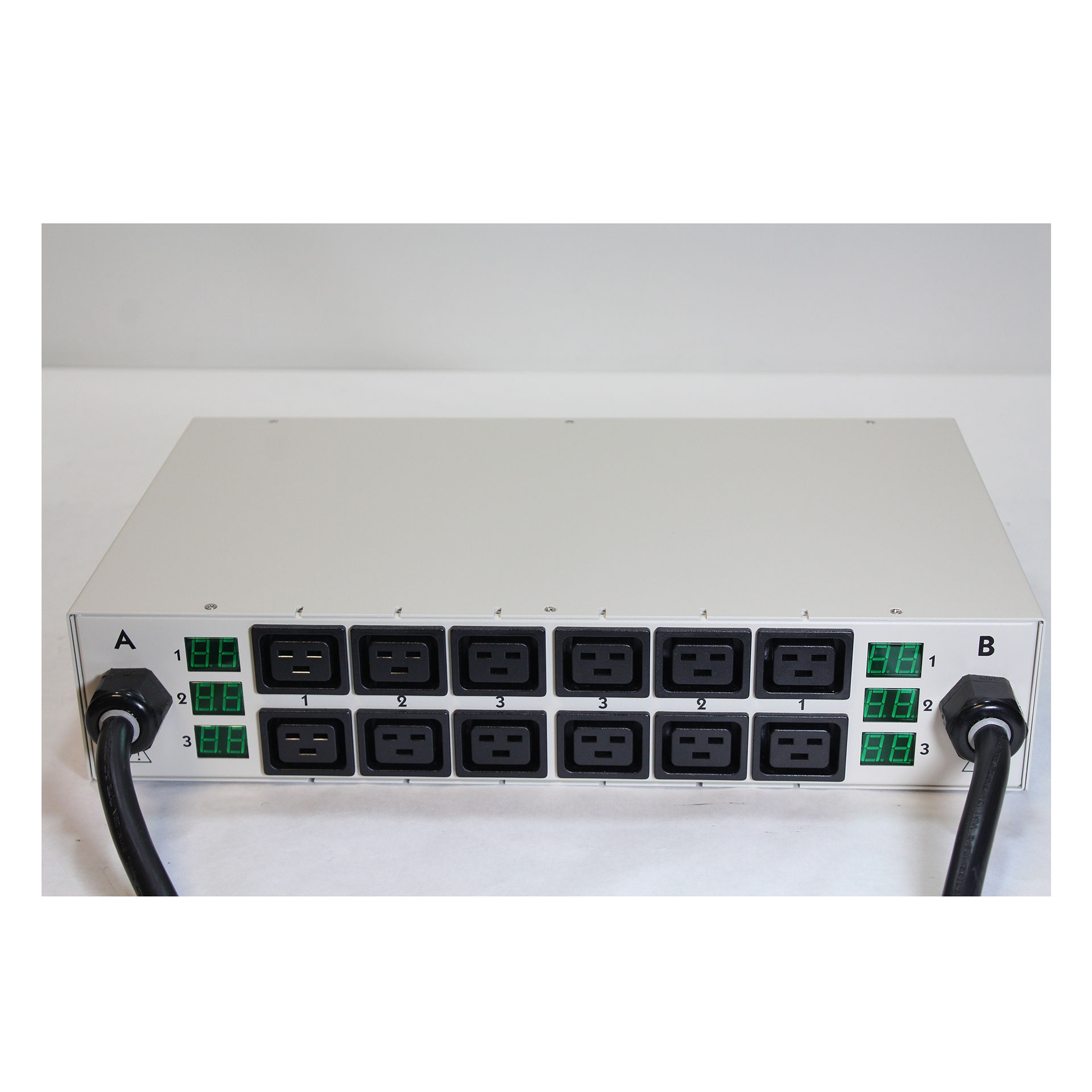 Server Technology Sentry Blade Server CDU CS-12HD2-L630 PDU