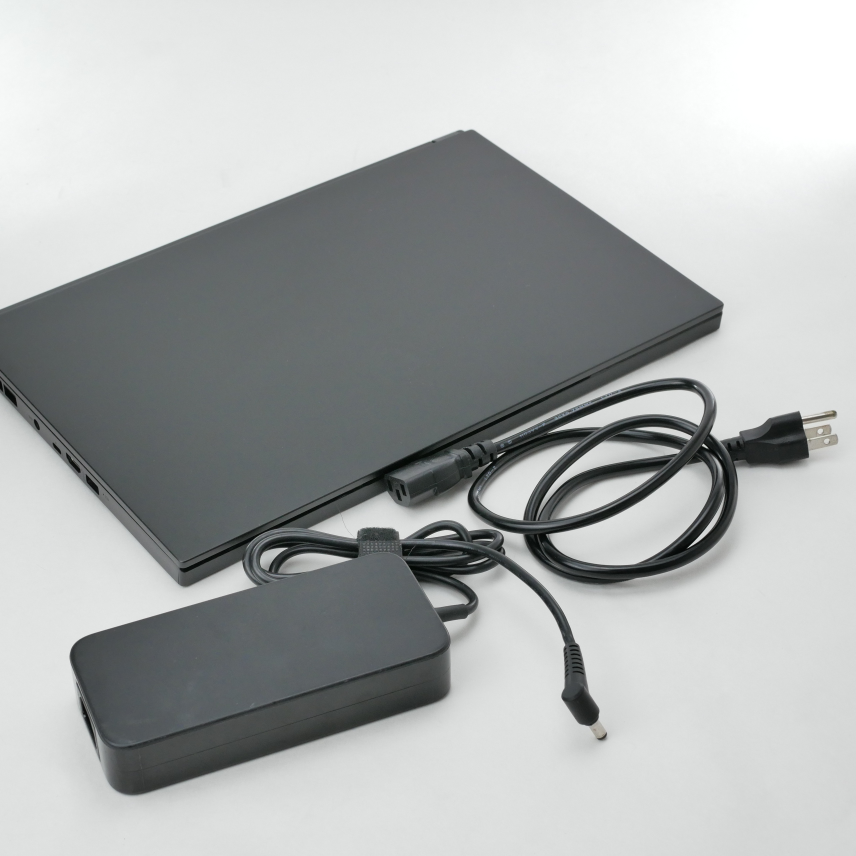 MSI GS66 Stealth 10SF-683 15.6" FHD laptop i7-10750H 16GB/1TB RTX 2070 Max-Q