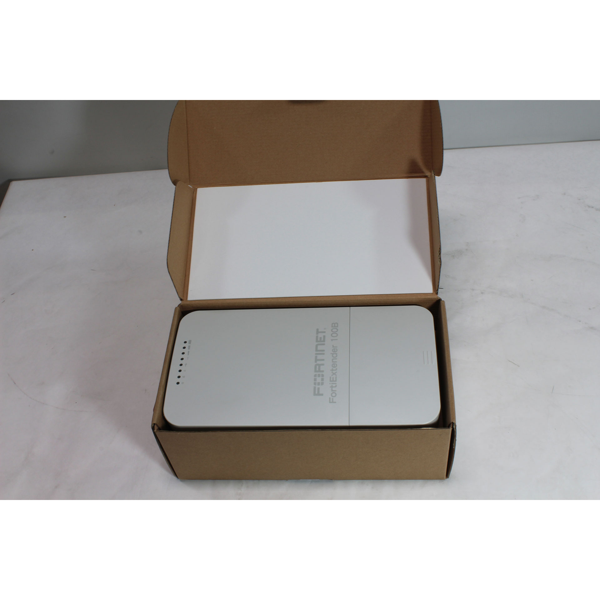 Fortinet FortiExtender 100B Cellular Wireless Router FEX-100B