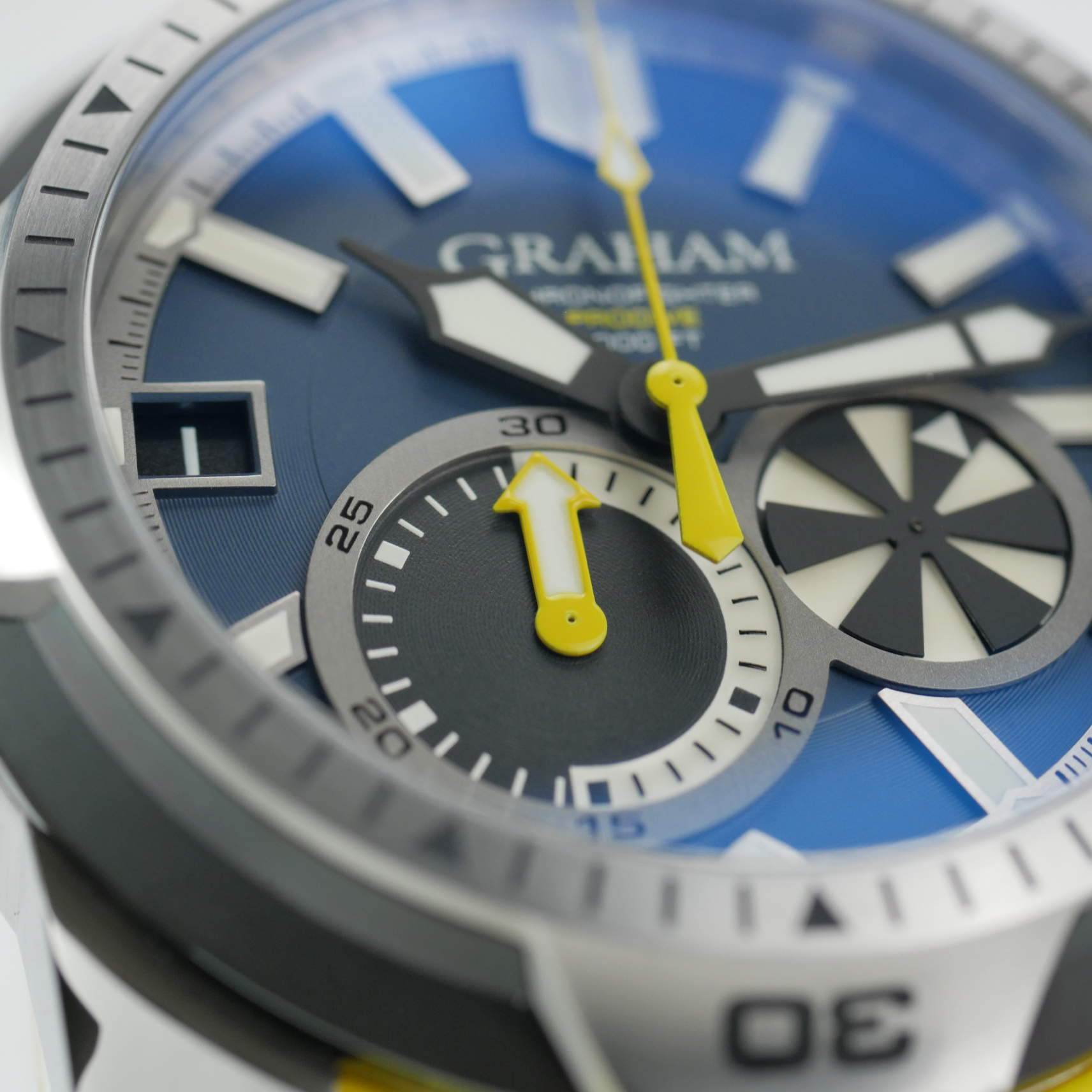 Graham Chronofighter ProDive 2000ft Chronograph Men's Watch Blue Dial / Yellow Strap MR-2CDAV-1 - Click Image to Close