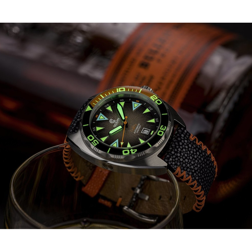 Ocean Crawler Core Automatic Diver Men's Watch 44mm Black-Orange Bezel/Black-Brown Dial Stingray Strap - Click Image to Close