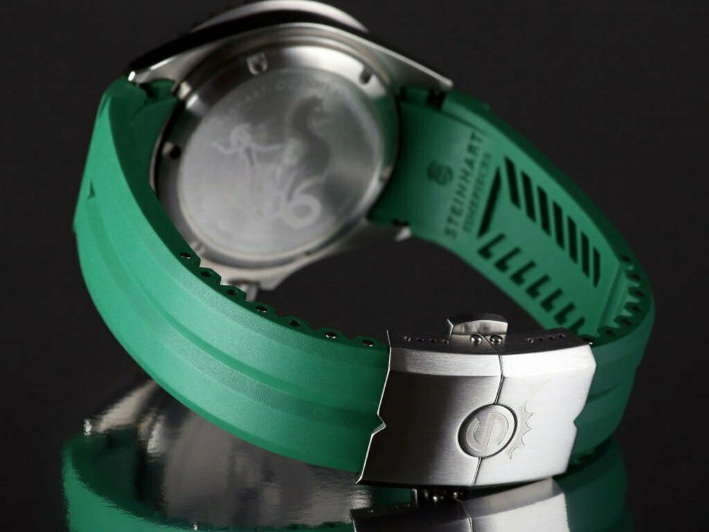 Steinhart OCEAN 1 Green Ceramic 42mm Swiss Automatic Watch with an Original Green Silicone Strap (clasp) - Click Image to Close