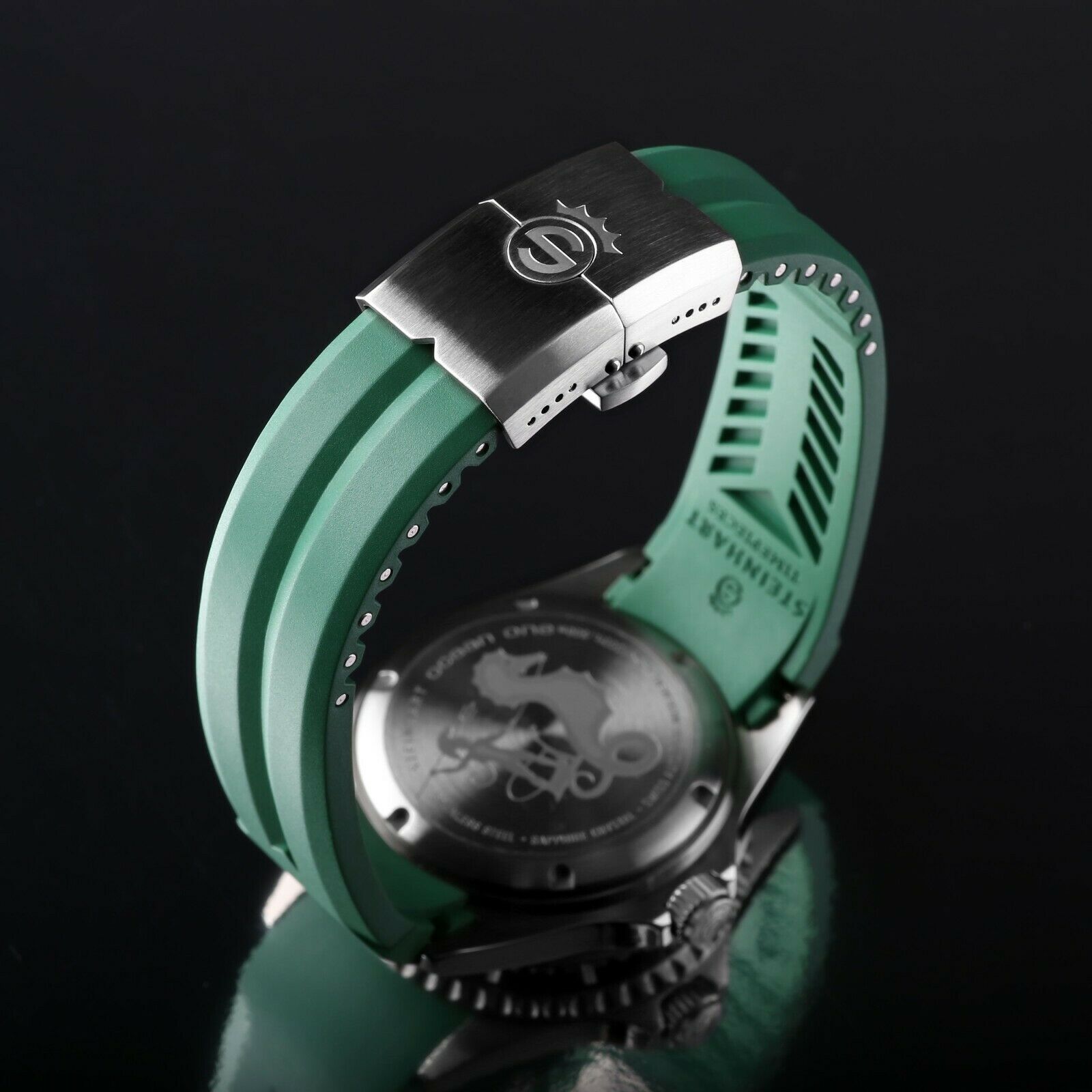 Steinhart OCEAN 1 Green Ceramic 42mm Swiss Automatic Watch with an Original Green Silicone Strap (clasp)