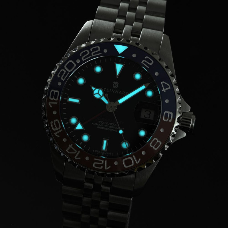 Steinhart Ocean 39 GMT.2 BLUE-RED Ceramic Men's Diver Watch Blue-Red Bezel/Black Dial 103-1061 - Click Image to Close