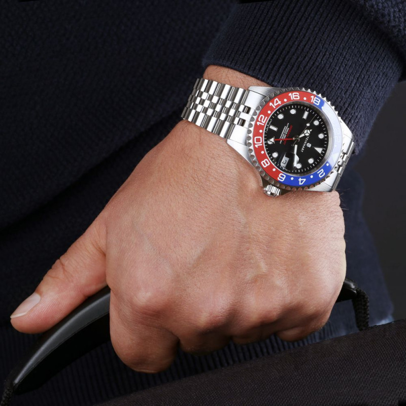 Steinhart Ocean One GMT BLUE-RED. 2 Ceramic Men's Diver Watch Black Dial/Blue-Red Bezel 103-1100