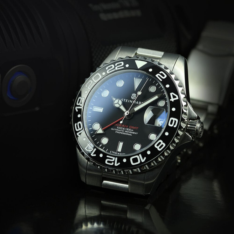 Steinhart Ocean 39 GMT BLACK Automatic Men's Diver Watch Black Bezel / Black Dial 103-1016 - Click Image to Close