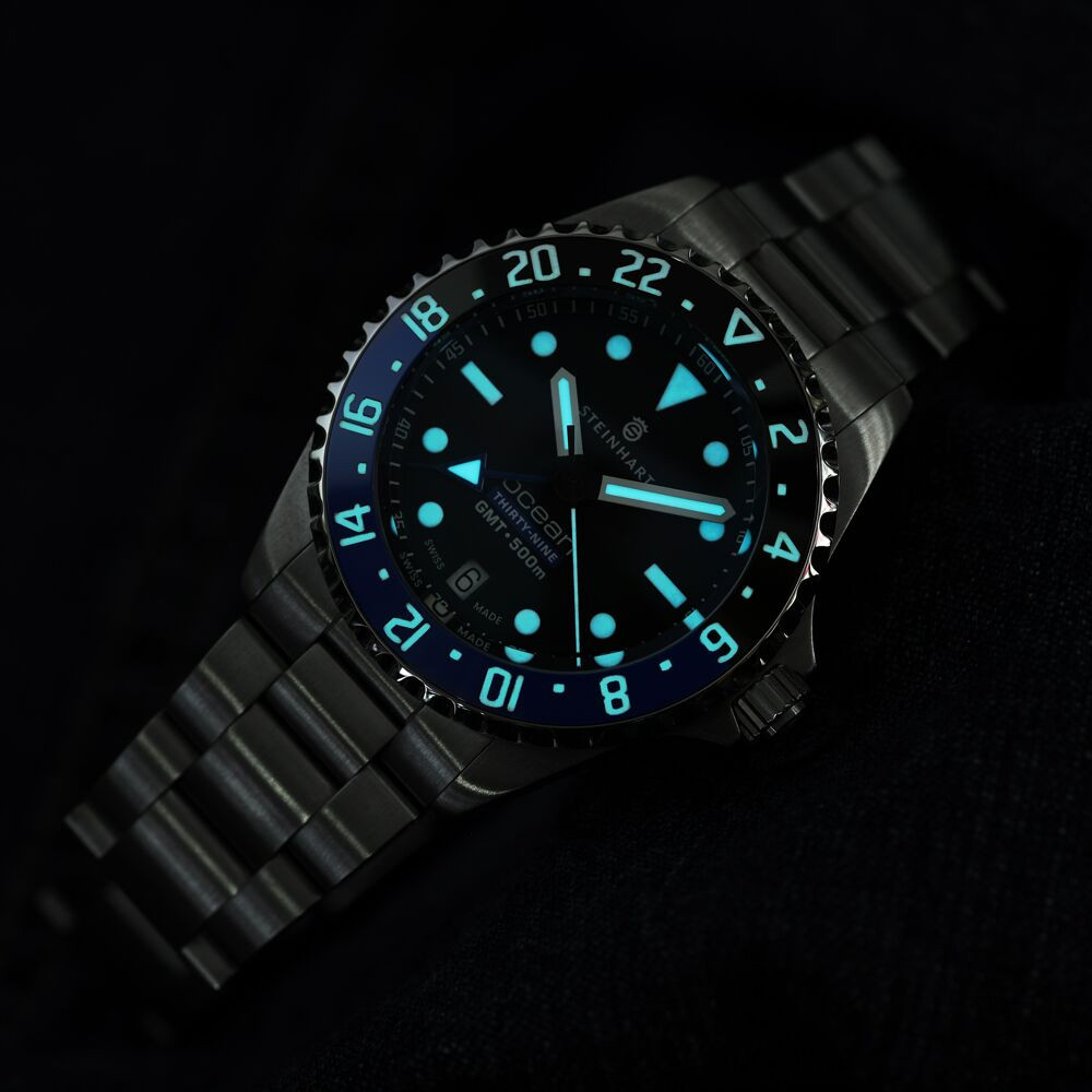 Steinhart Ocean 39 GMT Premium 500 Ceramic Automatic Swiss Men's Watch 106-0950 - Click Image to Close