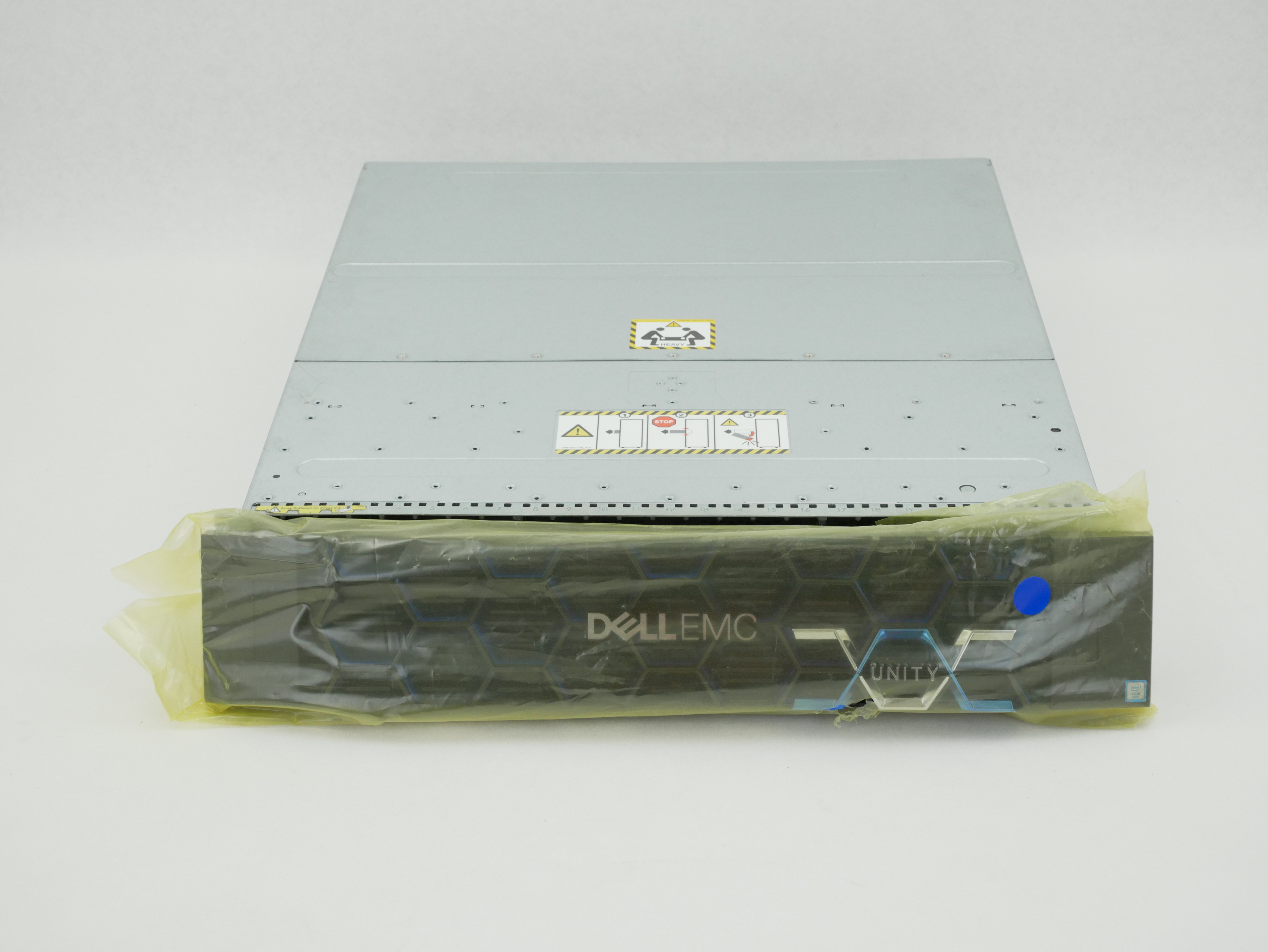 Dell EMC Server Chassis 25-Bay Storage Array OPE25