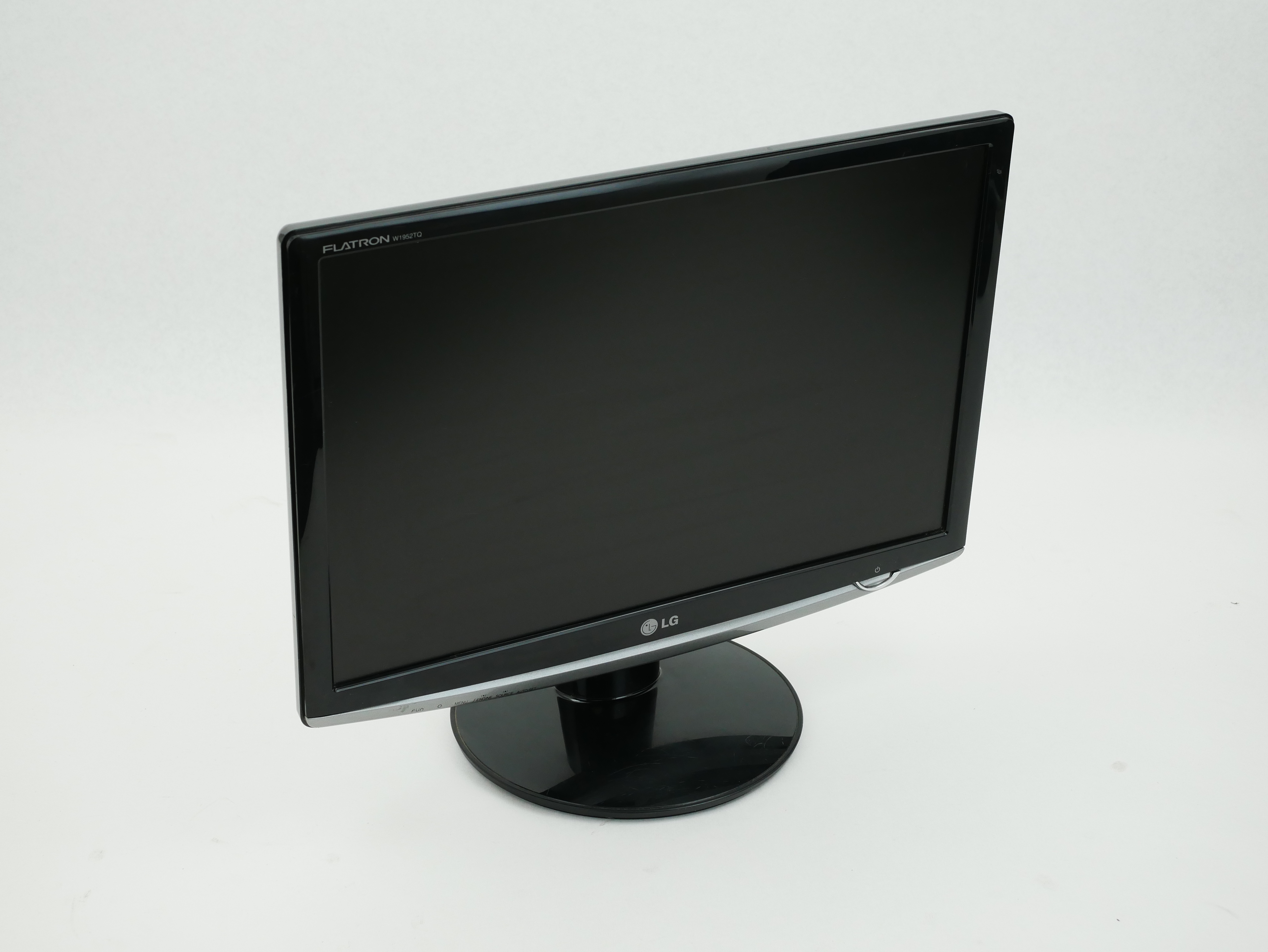 LG 19" Class Widescreen LCD Computer Monitor Flatron W1952TQ-TF.AUS